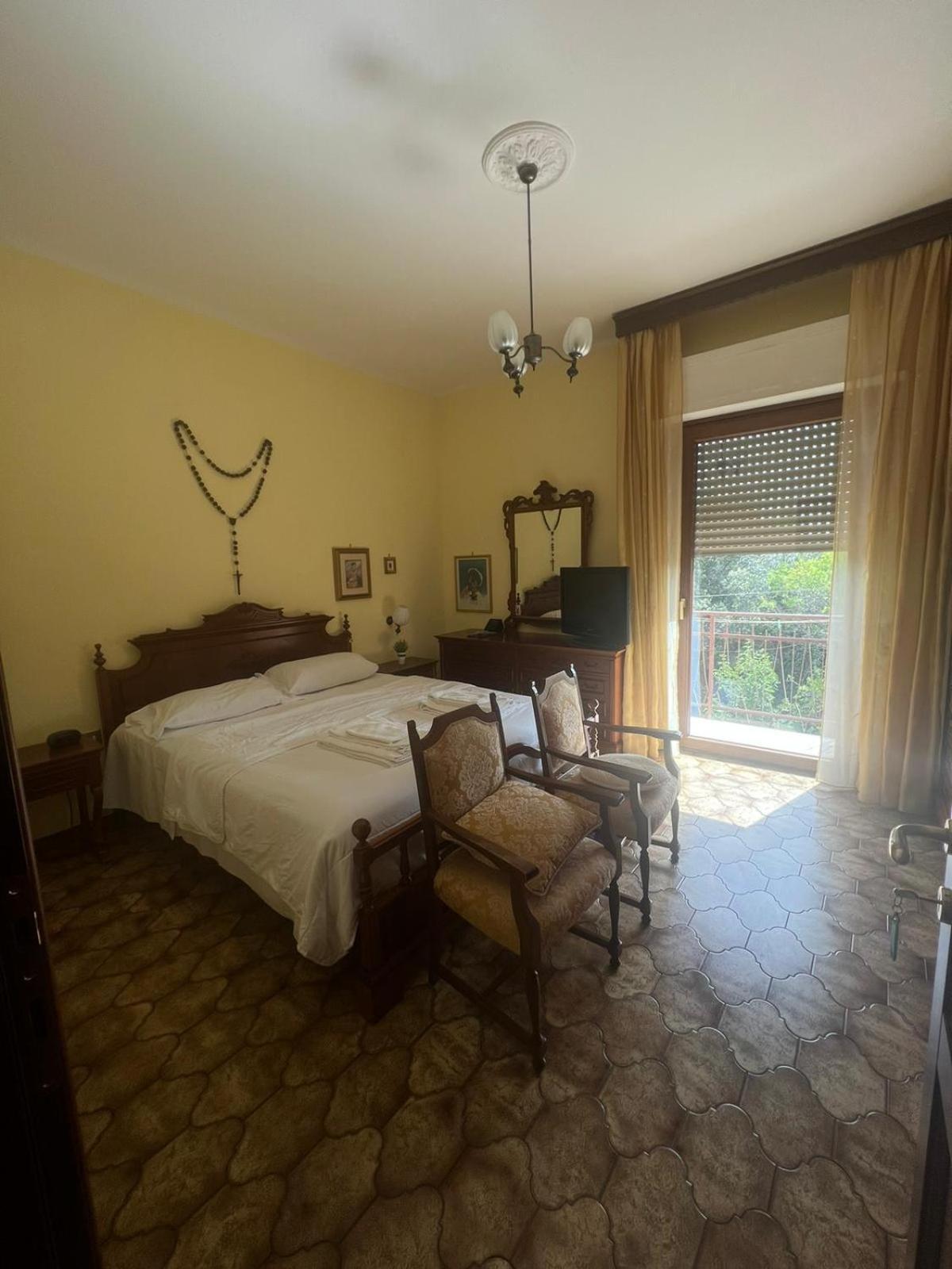 Affittacamere Da Elio E Renata Calvi dellʼ Umbria Extérieur photo